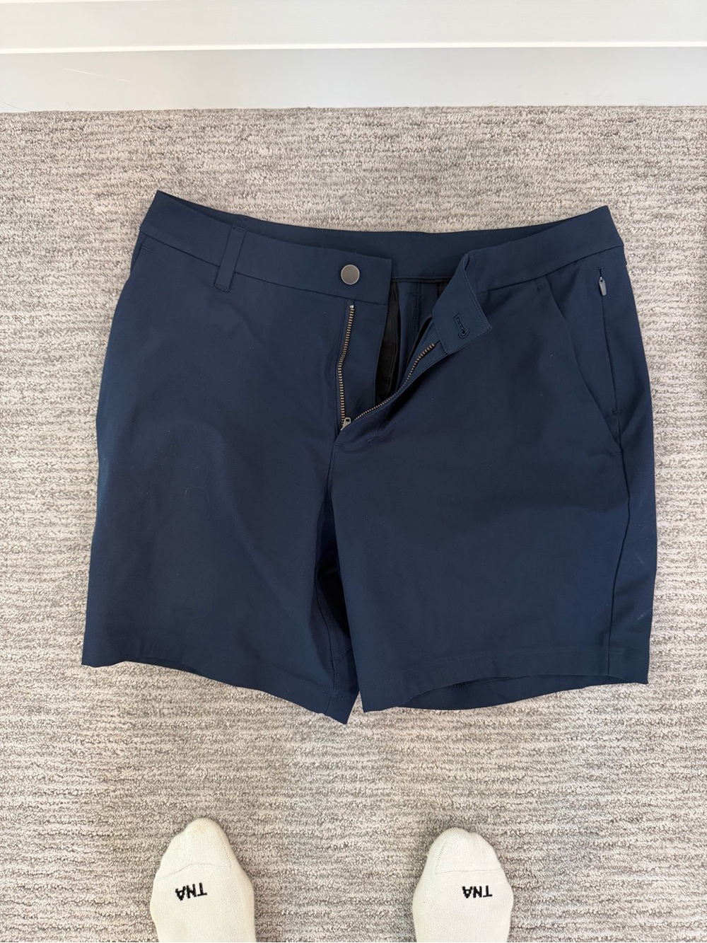 Men’s Lululemon golf shorts